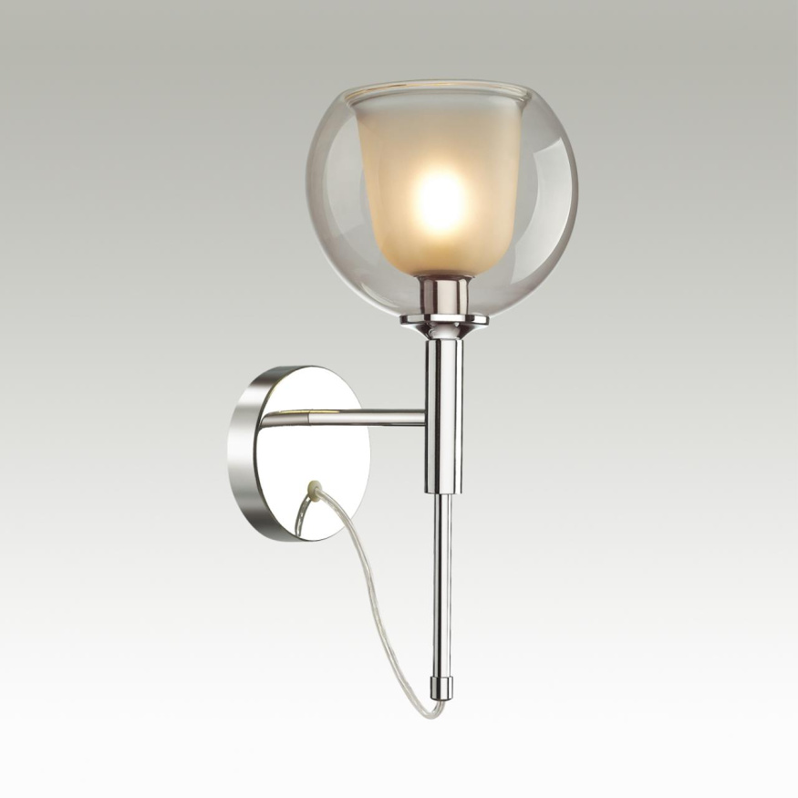 Бра Leva 4698/1W Odeon Light E14 Модерн